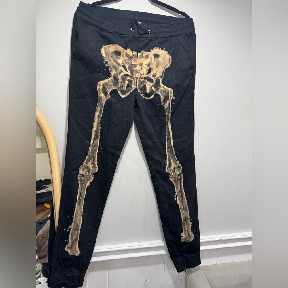 Black Hot Topic Pants with Skeleton Print
